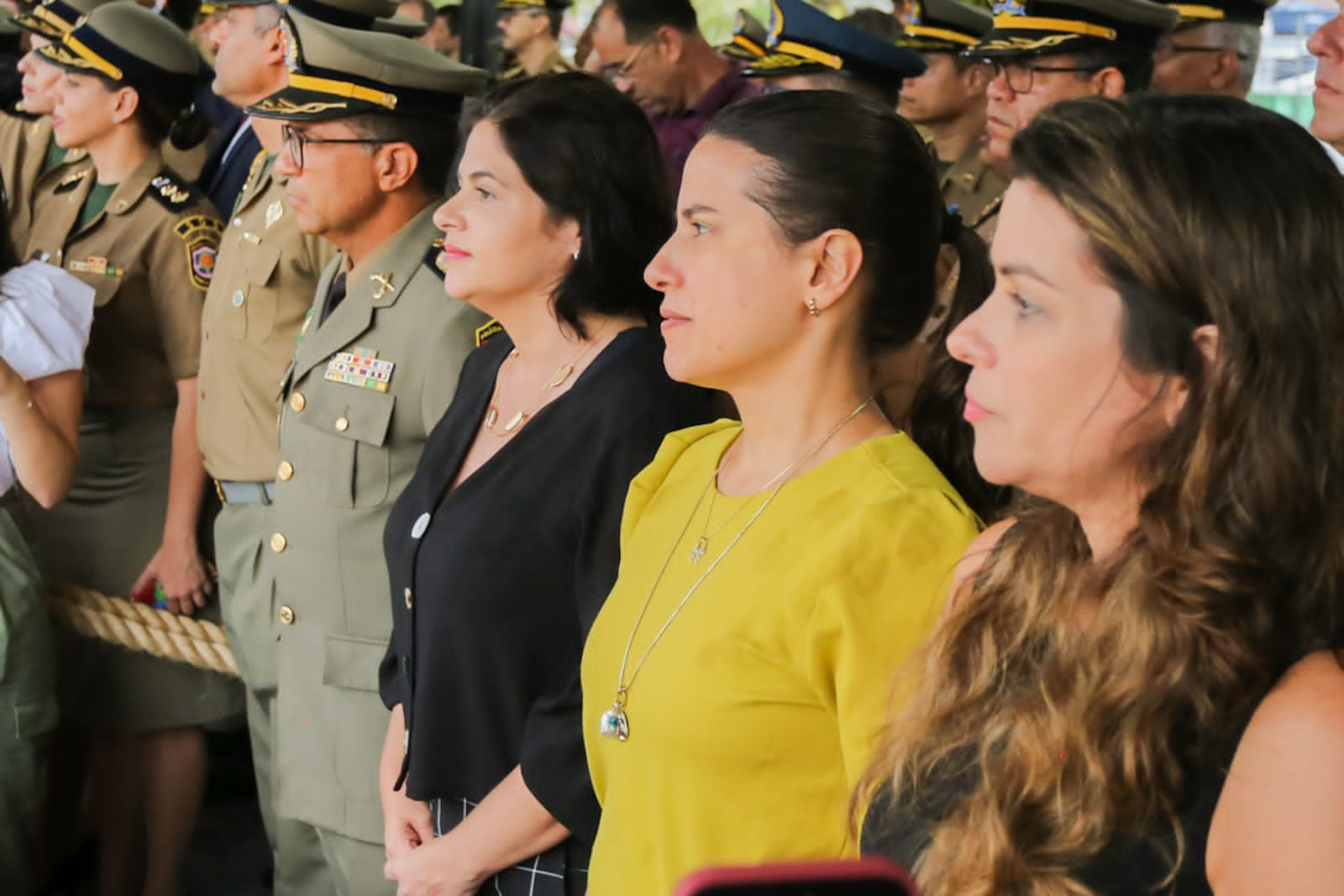 Governadora Raquel Lyra empossa primeira mulher no comando da Cavalaria da Polícia Militar de Pernambuco