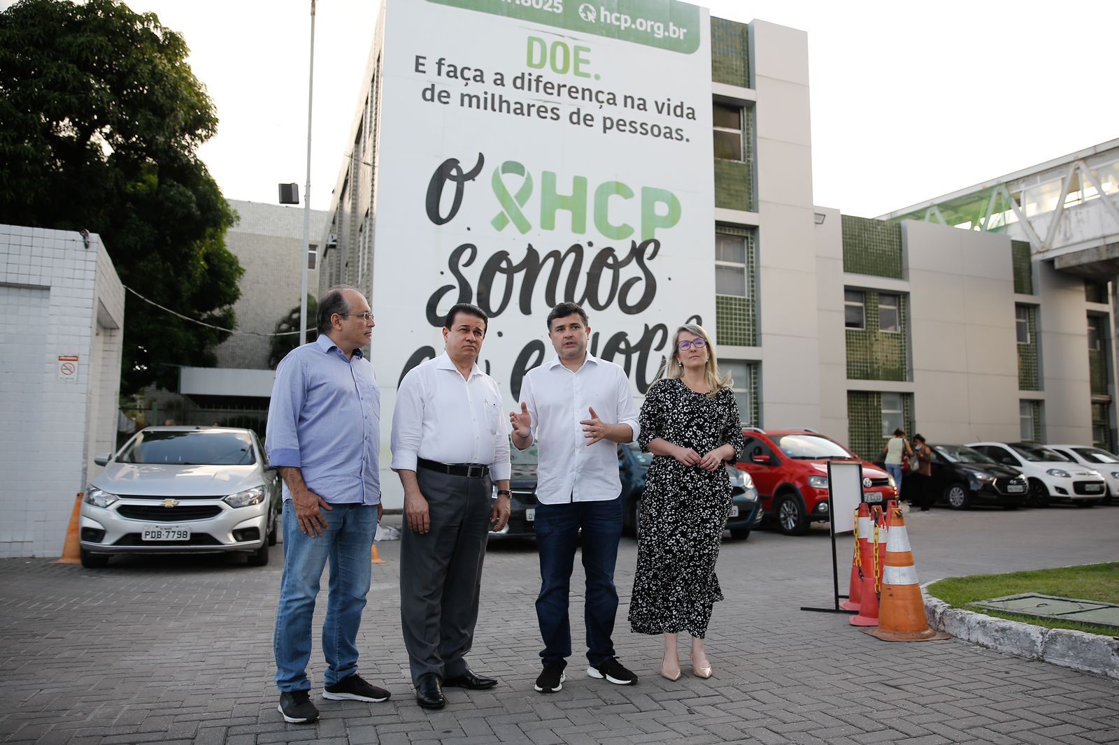 Eduardo da Fonte garante mais 1,5 milhão de reais para o Hospital do Câncer de Pernambuco