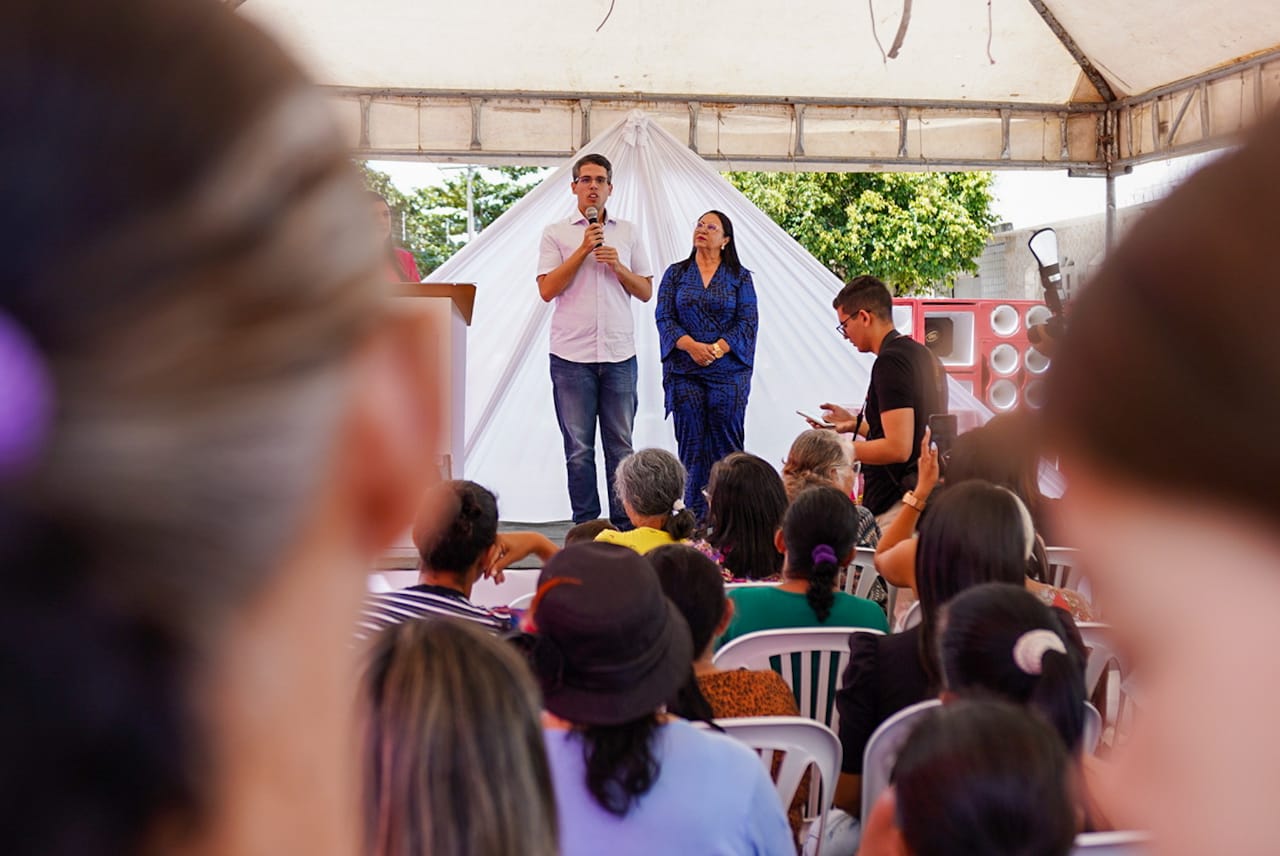 Em Ibirajuba, Jarbas Filho elogia a força feminina e defende o respeito às mulheres