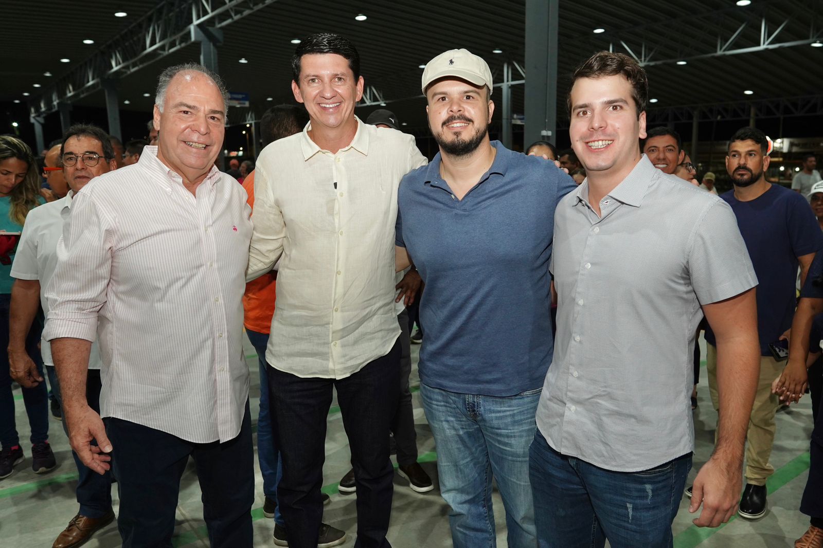 Fernando Filho e Antônio Coelho destacam o potencial de desenvolvimento de Petrolina e reforçam o compromisso com a cidade após inauguração da Feira da Cohab Massangano