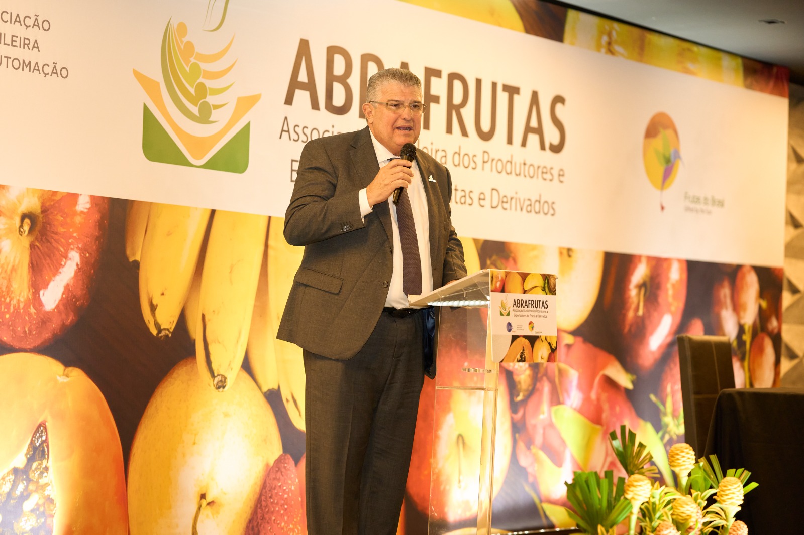 Guilherme Coelho é reeleito presidente da Abrafrutas para o triênio 2023-2026