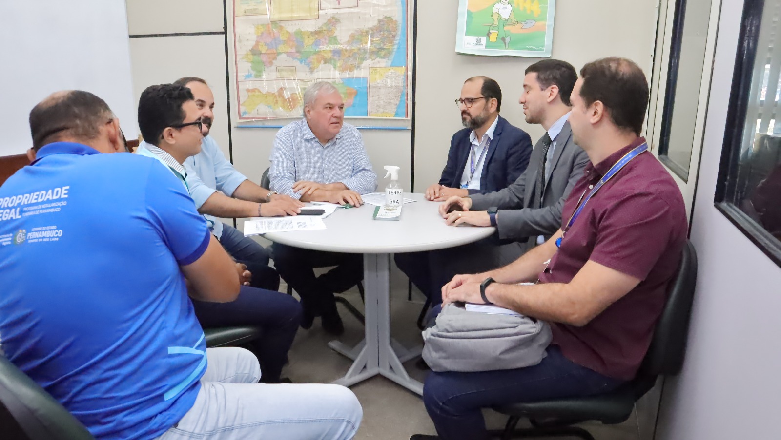 Presidente do Iterpe, Henrique Queiroz recebe visita de representantes da Compesa