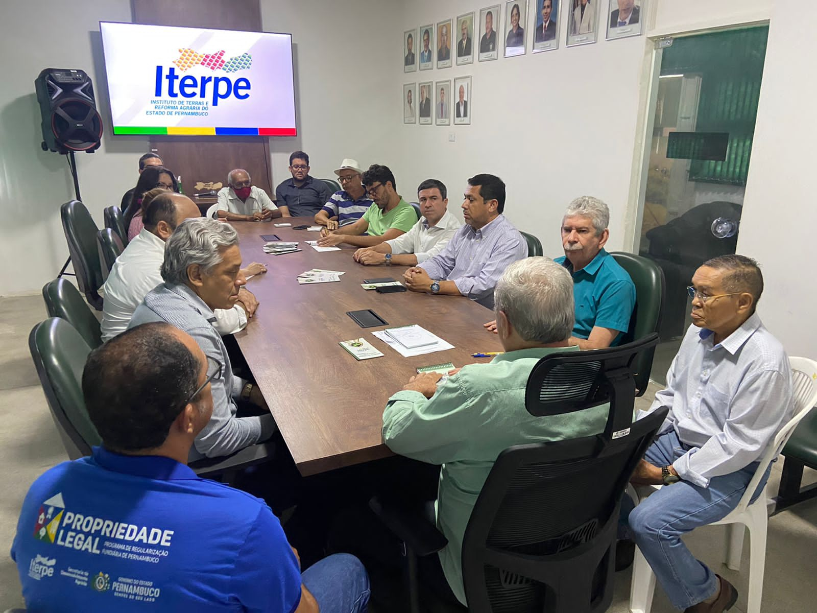 Presidente do Iterpe e servidores, recebem a visita do presidente do Crea-PE