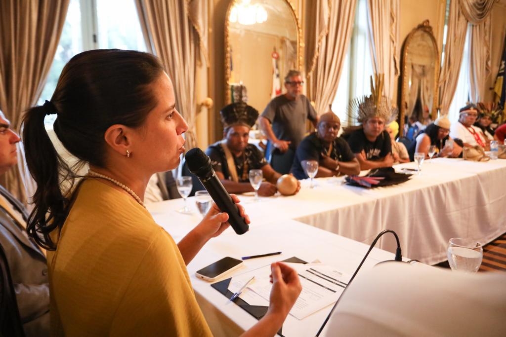 Governadora Raquel Lyra recebe lideranças de povos indígenas pernambucanos e acolhe suas demandas voltadas à educação