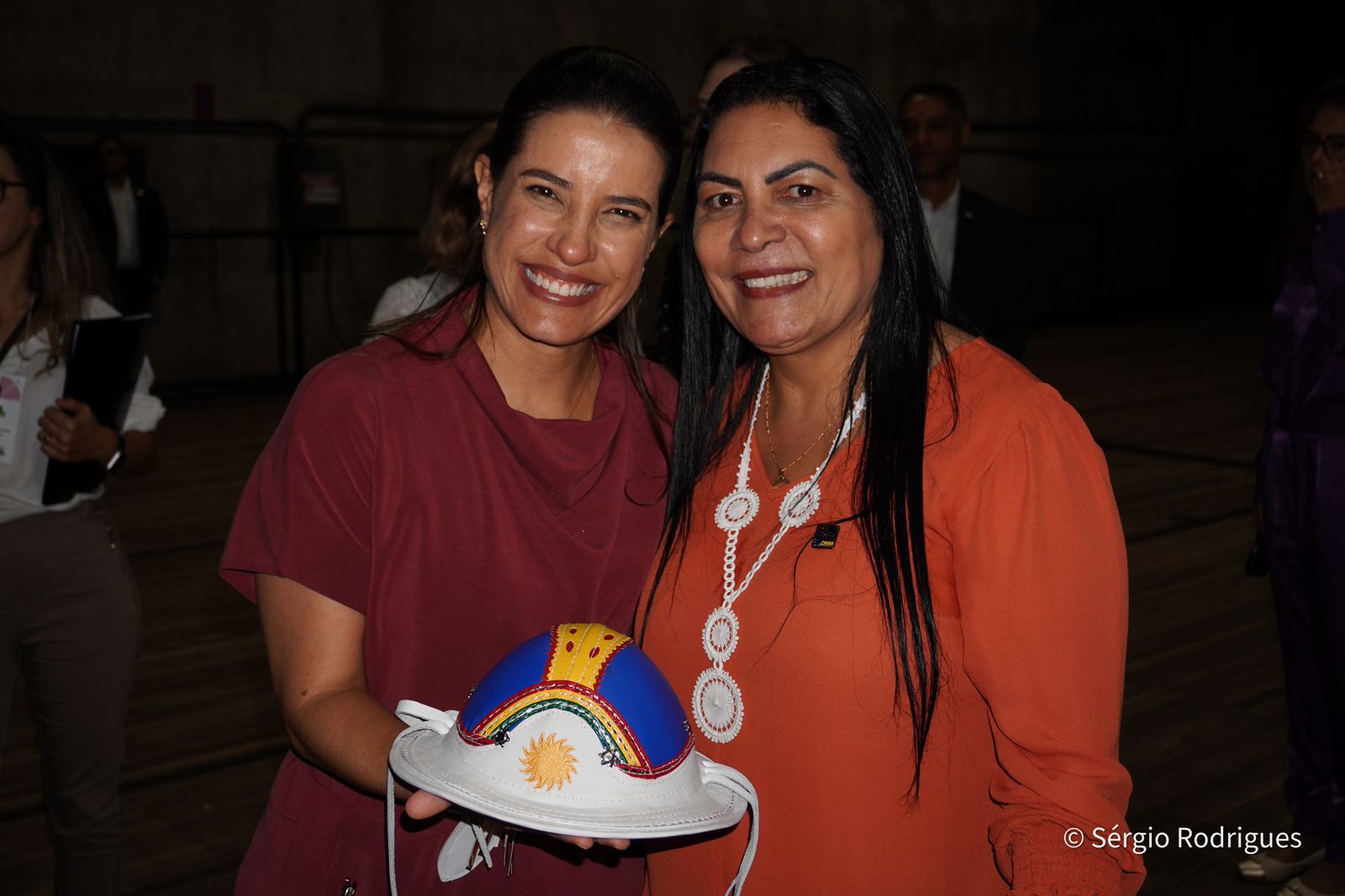 Prefeita Drª Cátia Ribeiro participa do lançamento do Plano Plurianual Participativo em Recife, e se encontra com ministros