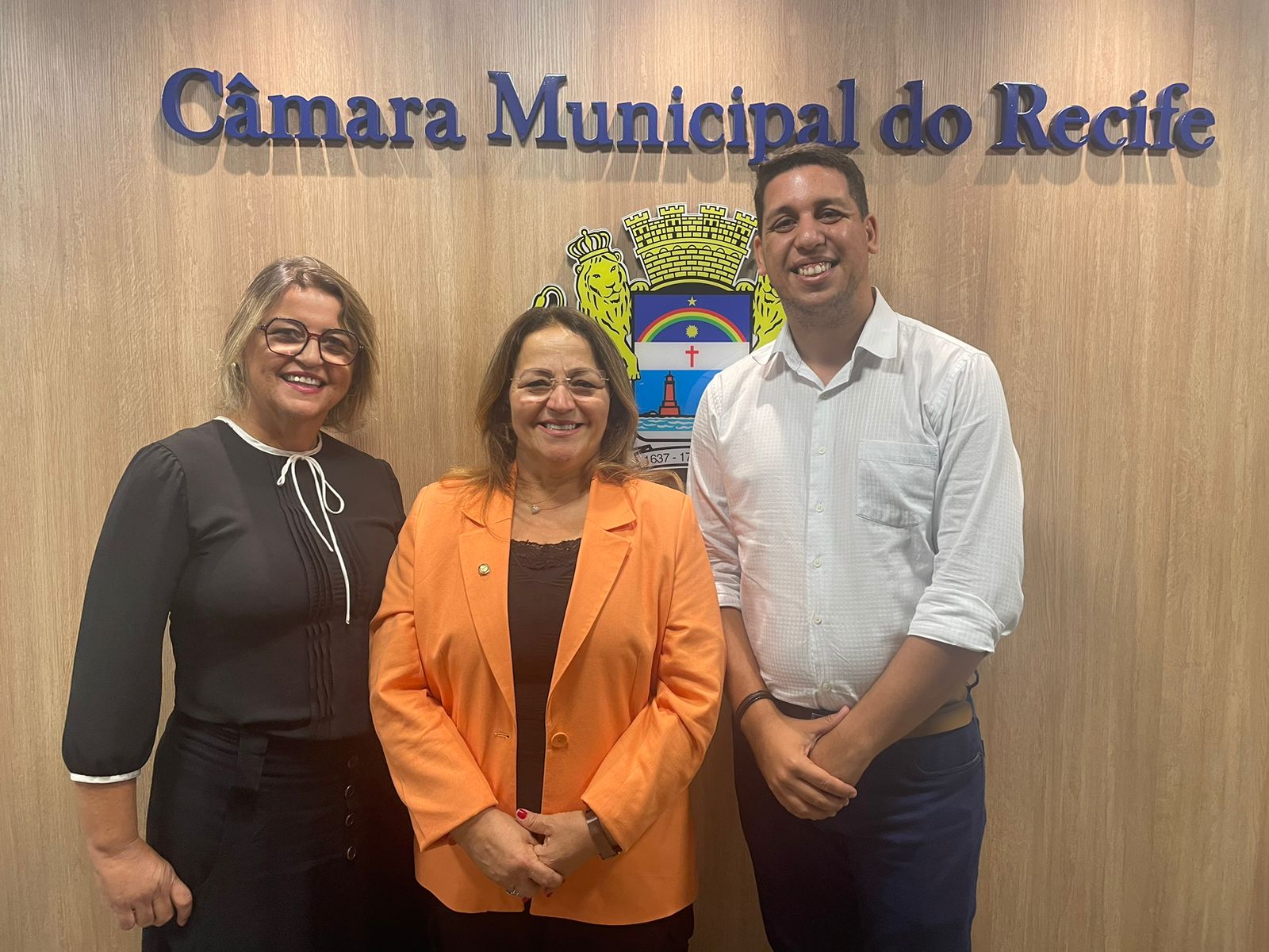 NABUCO: VEREADOR FRED MALAQUIAS PRESTIGIA HOMENAGEM A SUA MÃE ANDREA SORAIA NA CÂMARA MUNICIPAL DE RECIFE.