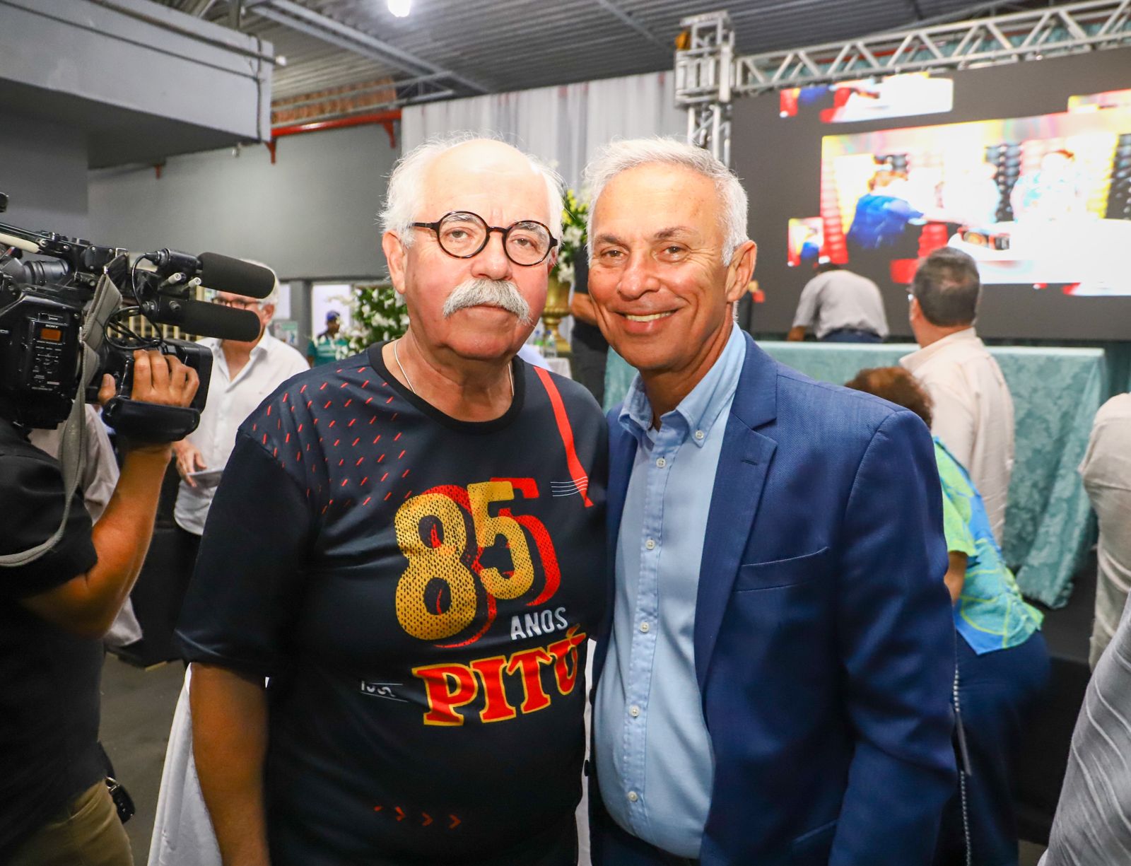 Prefeito de Vitória, Paulo Roberto, parabeniza a Pitú pelos 85 anos da empresa