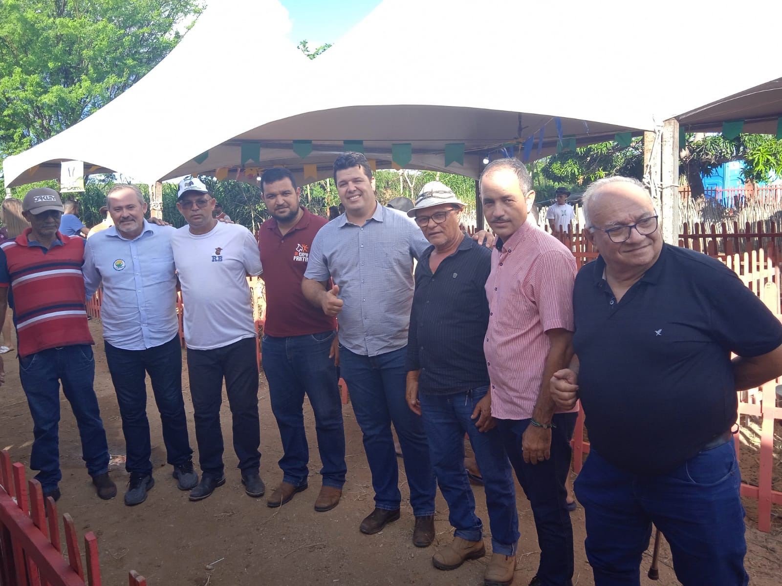 Secretário de Agricultura de Jataúba participa da tradicional Festa do Bode Rei.