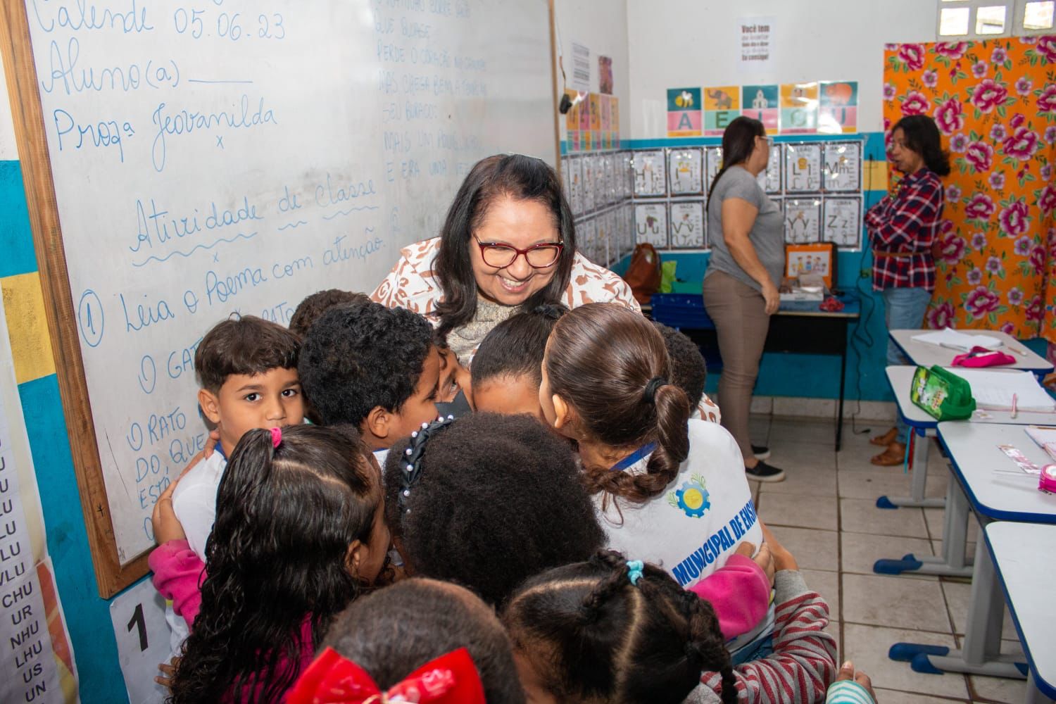 Dona Graça anuncia inicio de implementação do ensino integral na rede municipal.