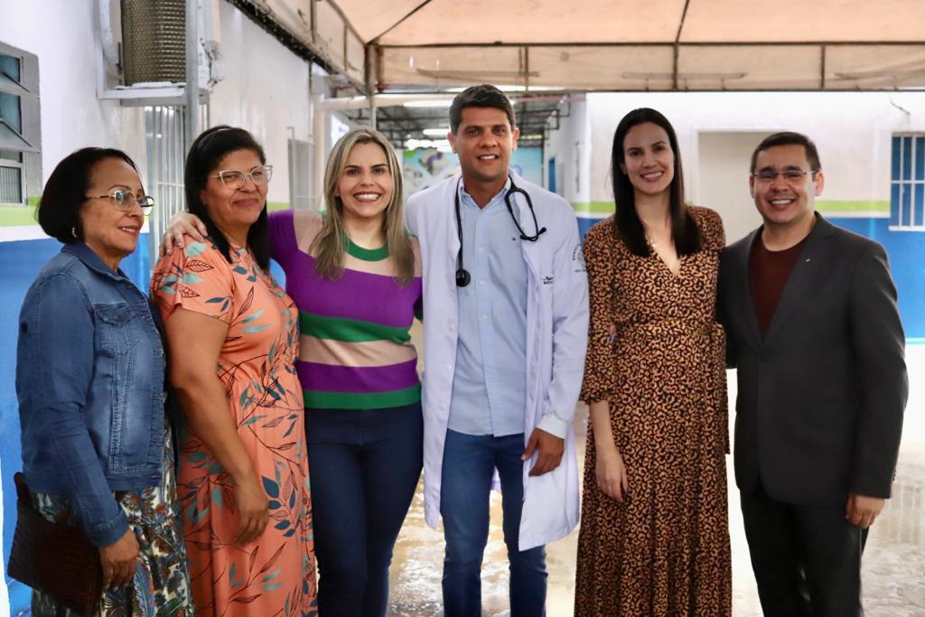 Ao lado da prefeita de Primavera, Clarissa Tércio anuncia recursos para Centro de Apoio a crianças autistas