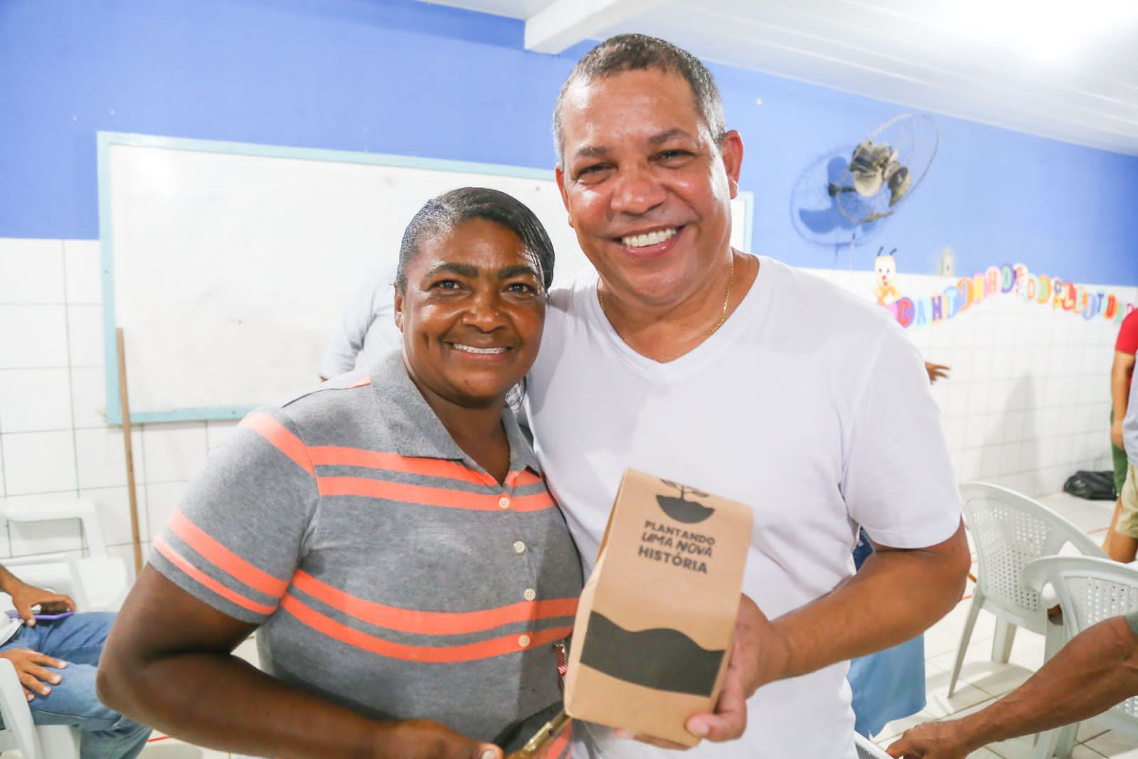 Keko do Armazém festeja com agricultores sucesso da colheita do milho, na zona rural do Cabo de Santo Agostinho