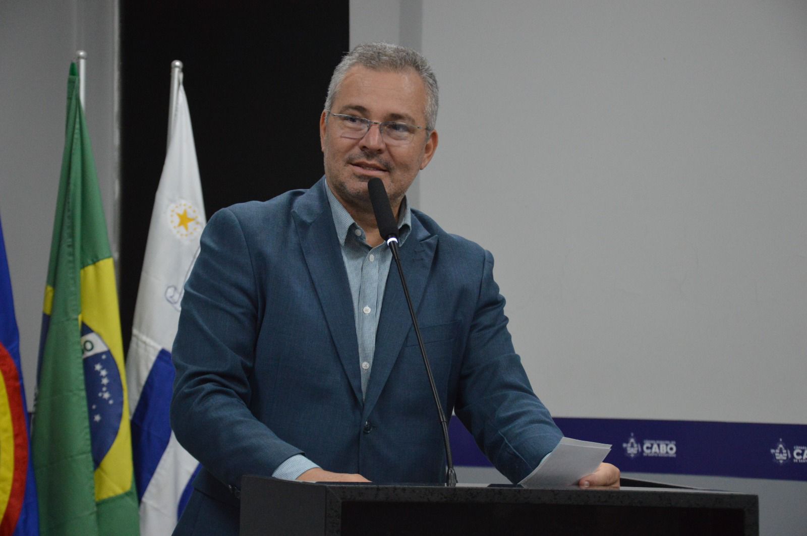 No Cabo lei de autoria do Vereador e presidente da Câmara Ricardinho torna obrigatória o conserto em até 48 horas das vias e calçadas quebradas pela Compesa e outras empresas públicas ou privadas