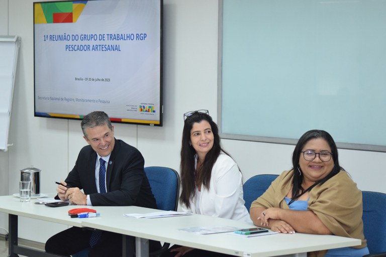 O ministro da Pesca e Aquicultura, André de Paula, instalou dia (19), de manhã o Grupo de Trabalho do Registro Profissional do Pescador e Pescadora Artesanal