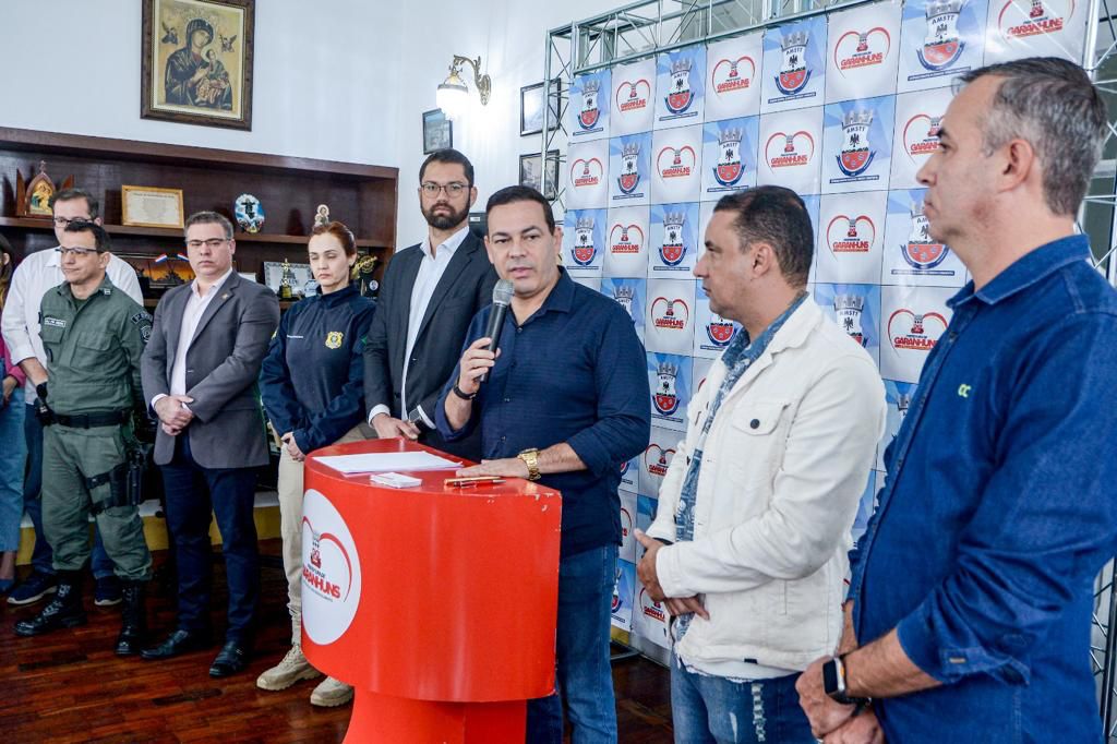 Garanhuns: Prefeito Sivaldo Albino  realiza entrega de drones para reforço na segurança pública