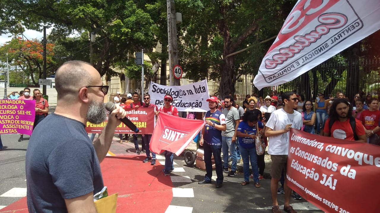 Professores do cadastro de reserva do último concurso do estado, irão solicitar ao governo chamada urgente