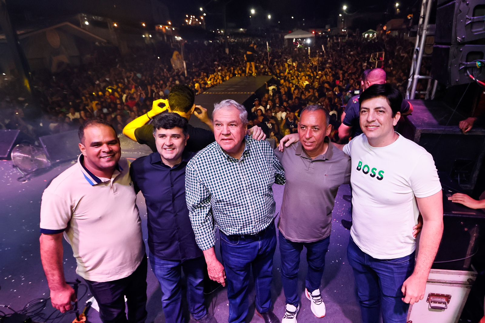 Ao lado do prefeito de Buenos Aires, Fabinho Queiroz, o deputado federal Eduardo da Fonte, participa do Revivendo o São João