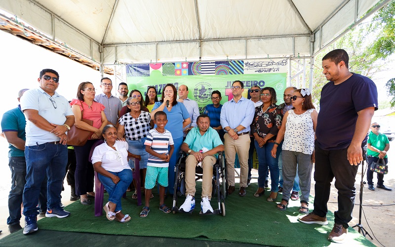 Sob fortes emoções, gestão Suzana Ramos entrega a 7ª casa adaptada pelo programa Transformar