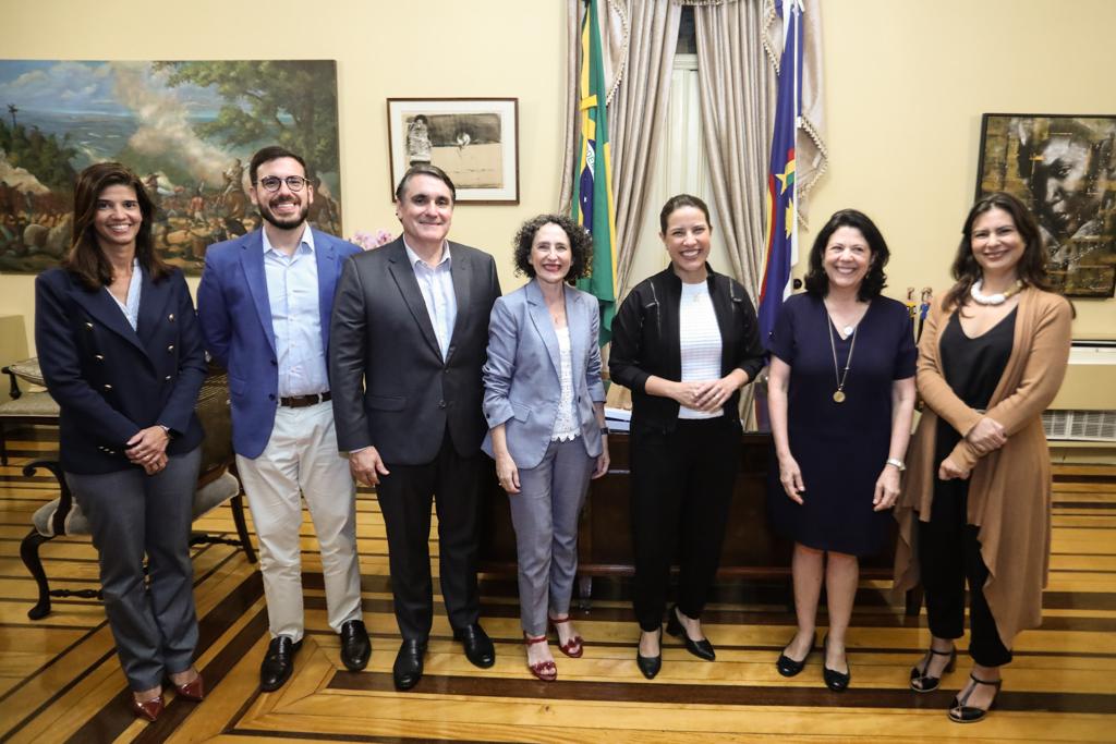 Governadora Raquel Lyra recebe embaixadora da Espanha e dialoga sobre parcerias para o desenvolvimento de Pernambuco