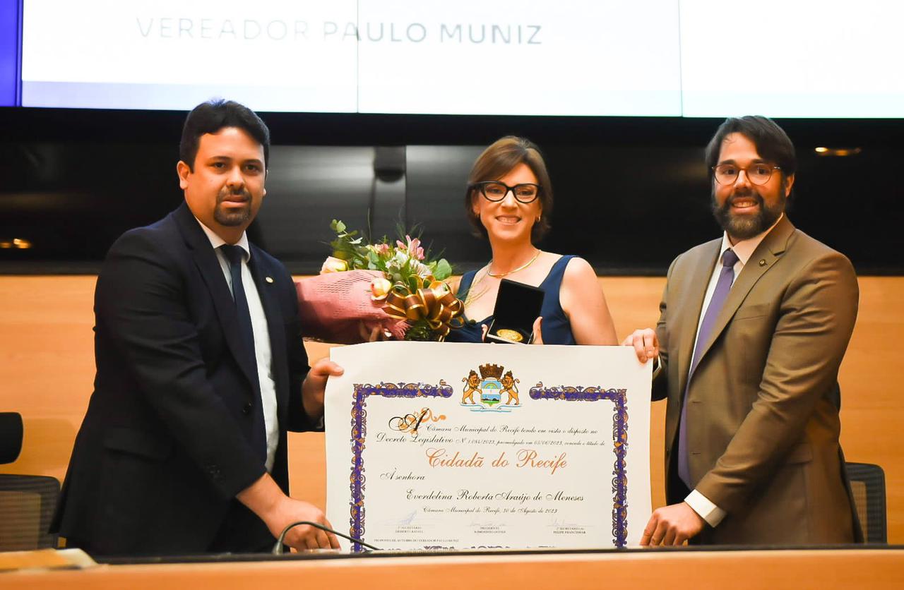 Hoje dia 30 de agosto,o Recife ganhou mais uma ilustre cidadã, a Engª. Civil e Eng. de Segurança do Trabalho Roberta Meneses.