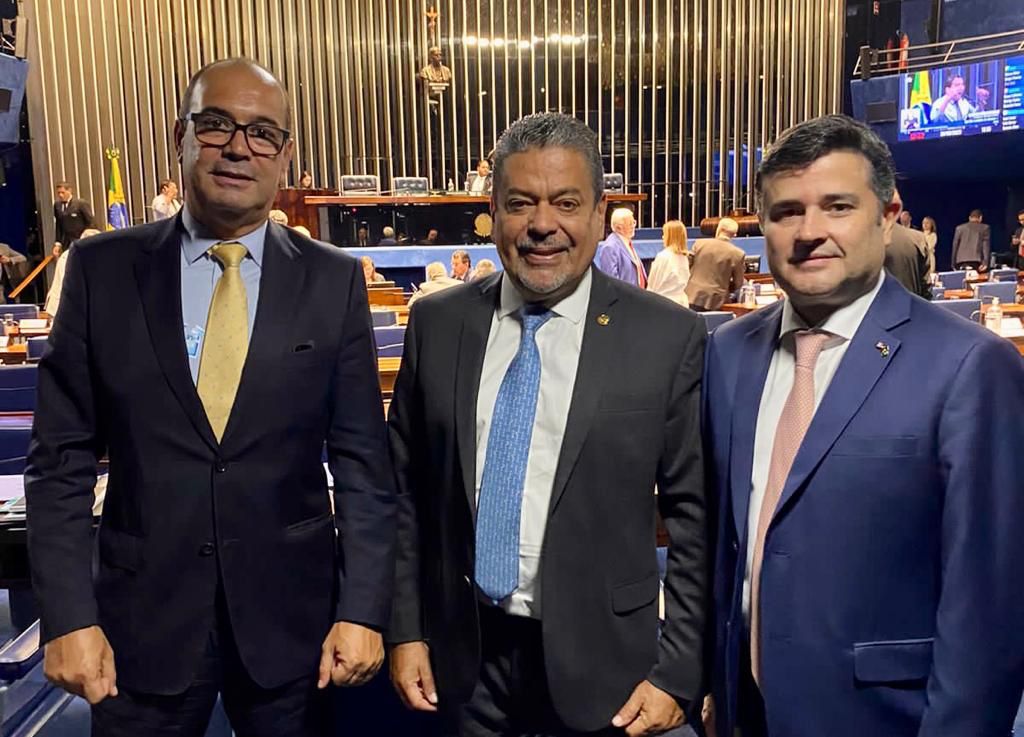 Deputado Eduardo da Fonte impulsiona expansão do tratamento oncológico no interior de Pernambuco em encontro com o superintendente do HCP, Sidney Neves, e com o senador Hiran Gonçalves