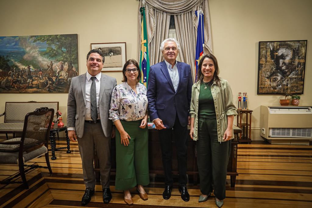 Governadora Raquel Lyra recebe o governador de Goiás, Ronaldo Caiado, no Palácio do Campo das Princesas