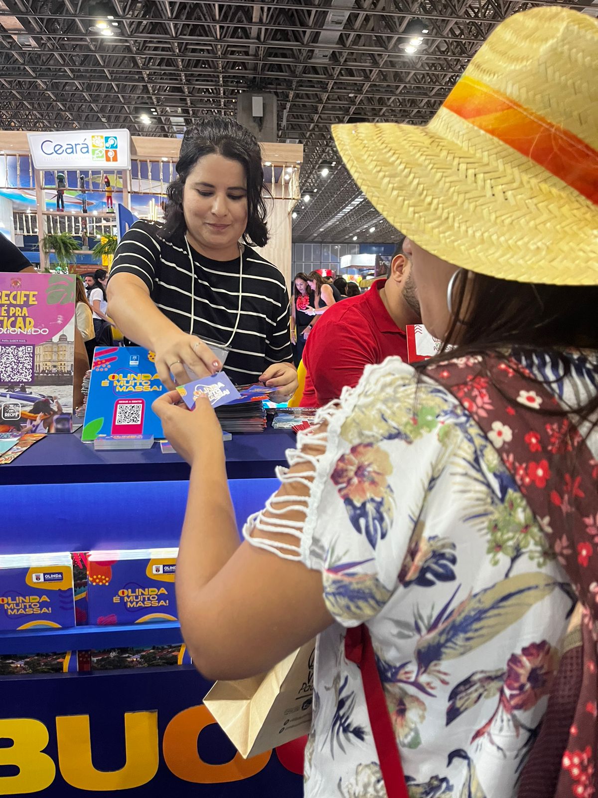 Olinda lança novo catálogo do turismo na Abav Expo 50