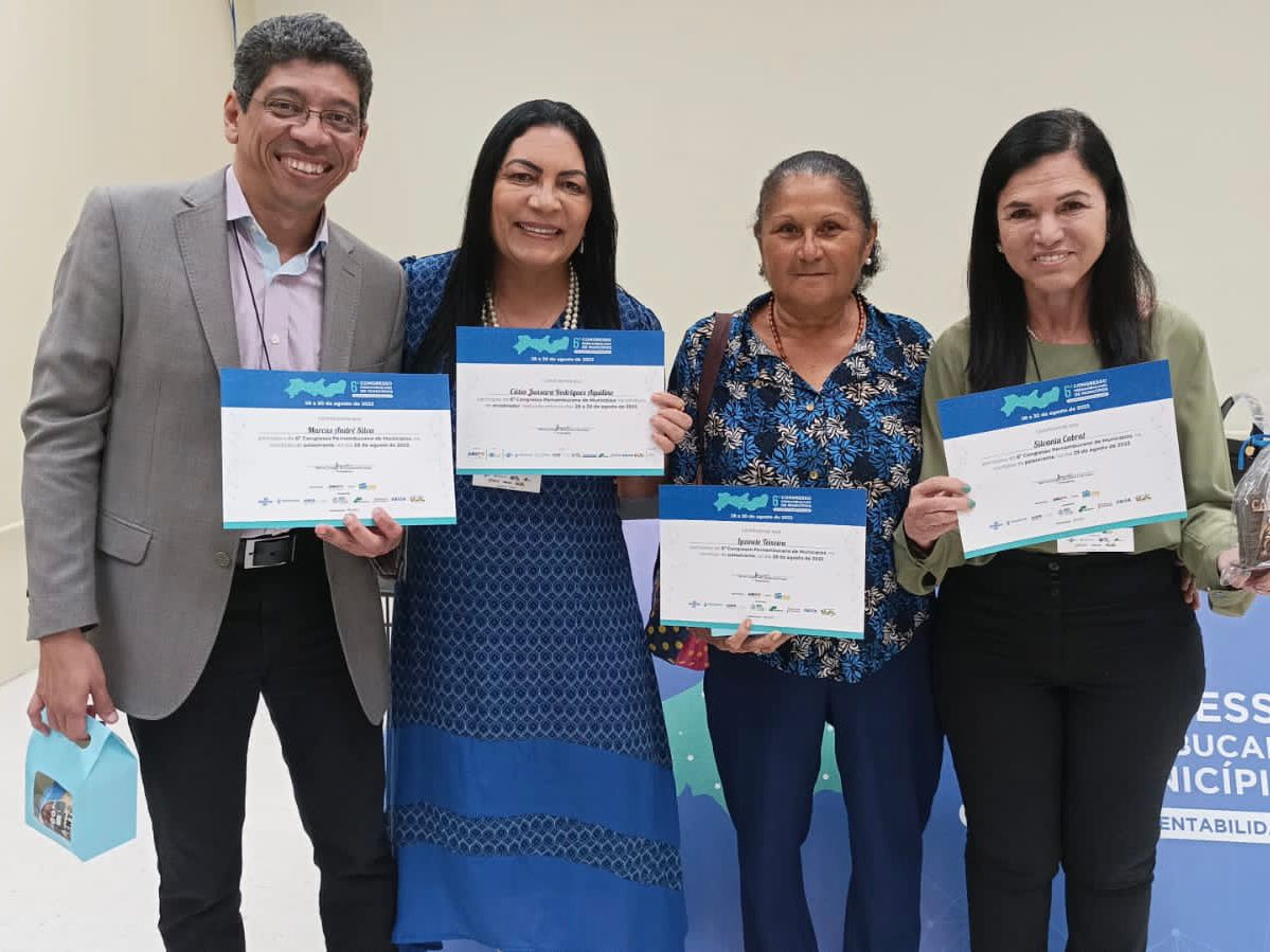 Prefeita Drª Cátia Ribeiro conduz debate sobre meio ambiente e mudanças climáticas em congresso da AMUPE