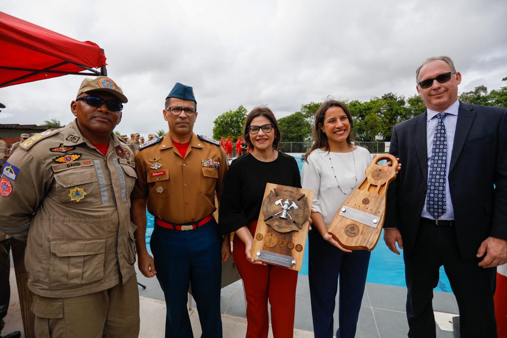 Governadora Raquel Lyra inaugura primeiro complexo aquático do Corpo de Bombeiros de Pernambuco 