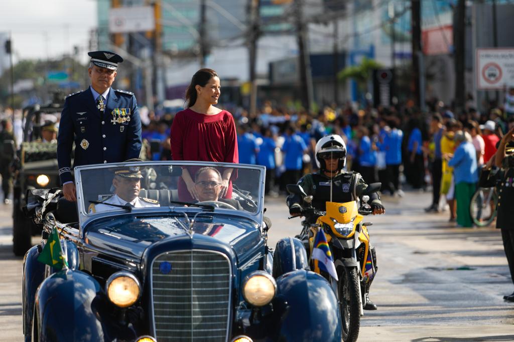 No Recife, governadora Raquel Lyra participa do desfile cívico-militar em homenagem à Independência do Brasil