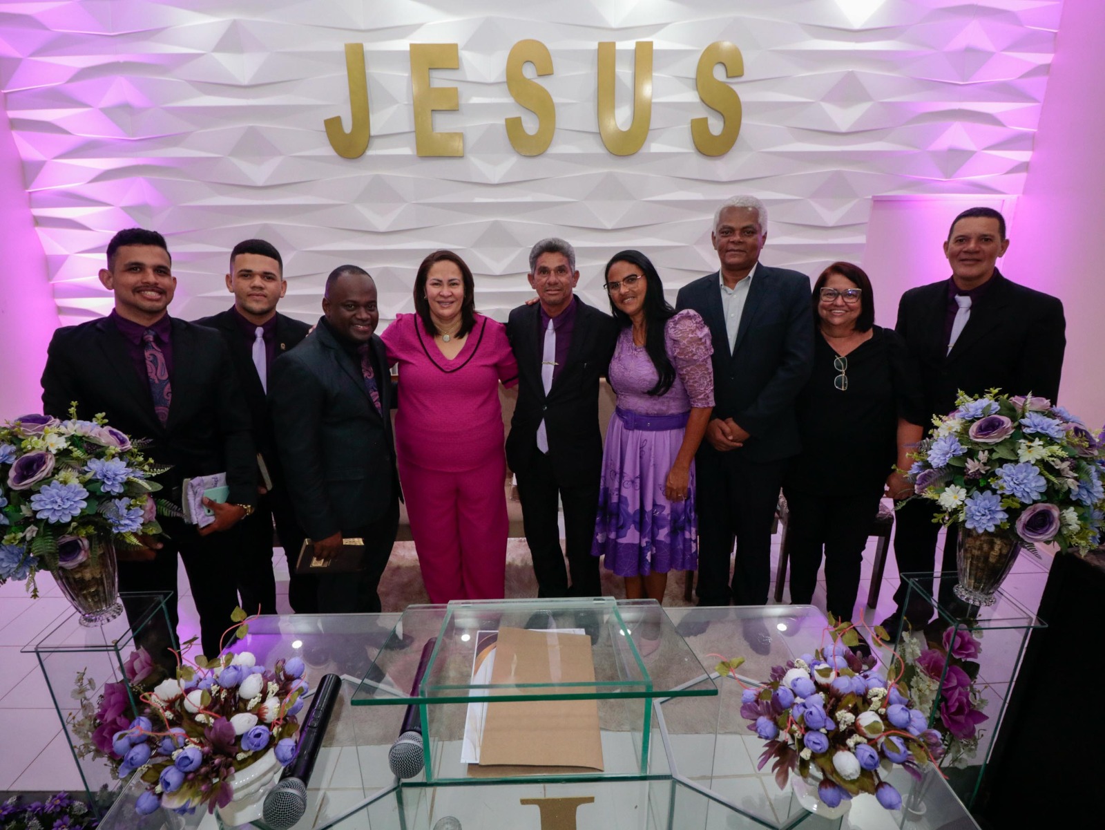 Prefeita Suzana Ramos participa de encontro com Jovens em culto evangélico