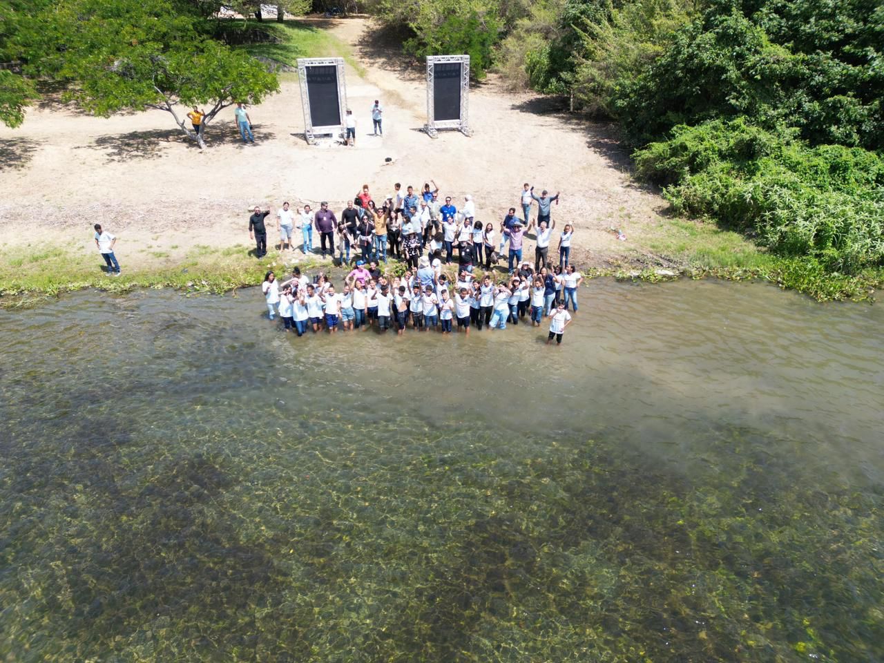 Superintendente Da CODEVASF Petrolina ,Edilazio Wanderley,comemora os 522 anos do velho Chico fazendo o peixamento com espécies nativas