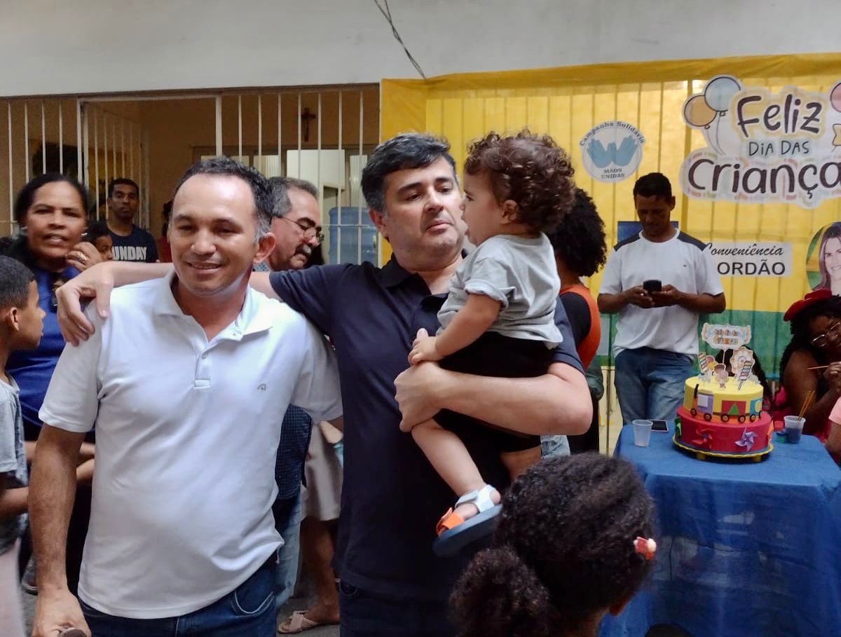 Deputado Eduardo da Fonte celebra Dia das Crianças em Jaboatão dos Guararapes, ao lado de Nivaldo do Gás