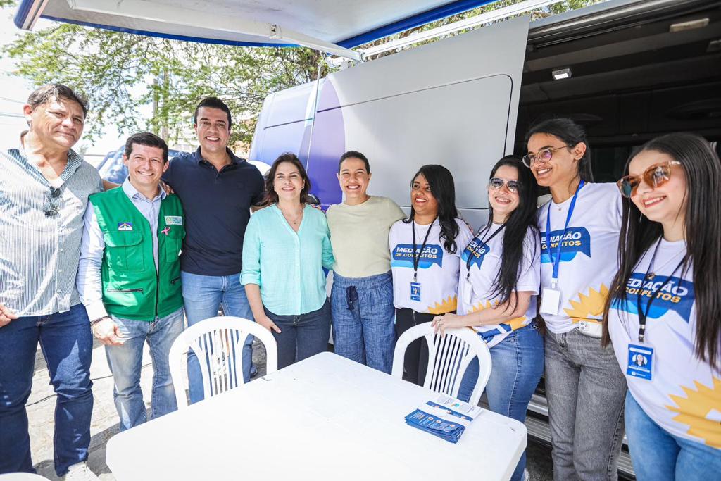 Em Caruaru, governadora Raquel Lyra participa de mutirão de serviços ofertados pela Defensoria e Governo do Estado