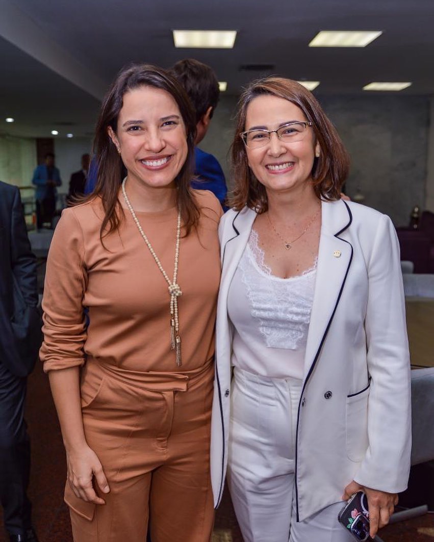 Governadora elogia qualidades de Débora Almeida: “Tem exercido seu trabalho de forma serena e firme, como sempre foi!”