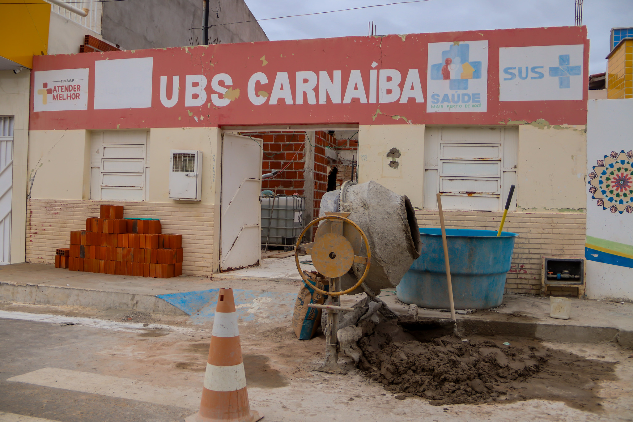 Comunidade da Carnaíba do Sertão comemora andamento da obra da UBS realizada pela Gestão Suzana Ramos