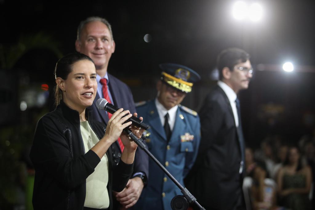 Governadora Raquel Lyra comanda cerimônia de Entrega de Espadas aos novos oficiais do Corpo de Bombeiros