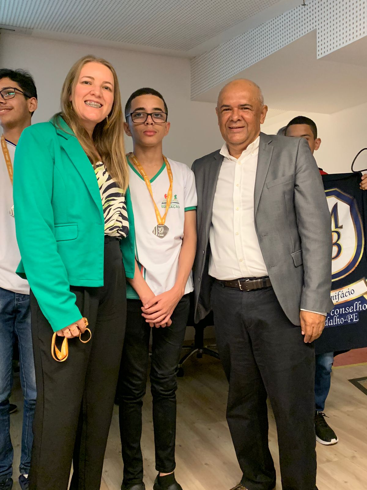 Estudante jataubense recebe Medalha de Prata da OBMEP em cerimônia no Recife