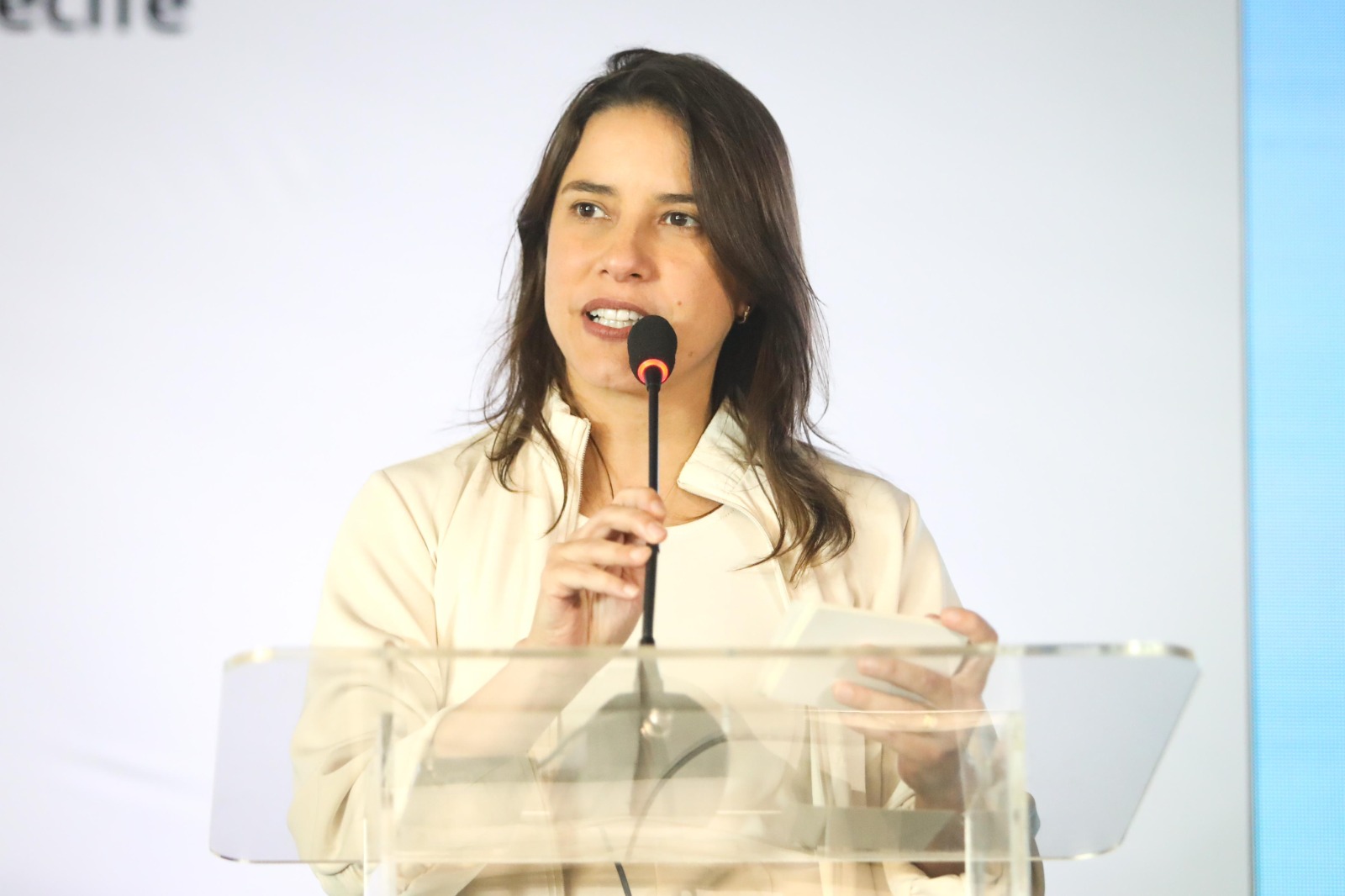 Governadora Raquel Lyra participa de inauguração da ampliação do Aeroporto do Recife e projeta crescimento do turismo do Estado em 20% no próximo ano