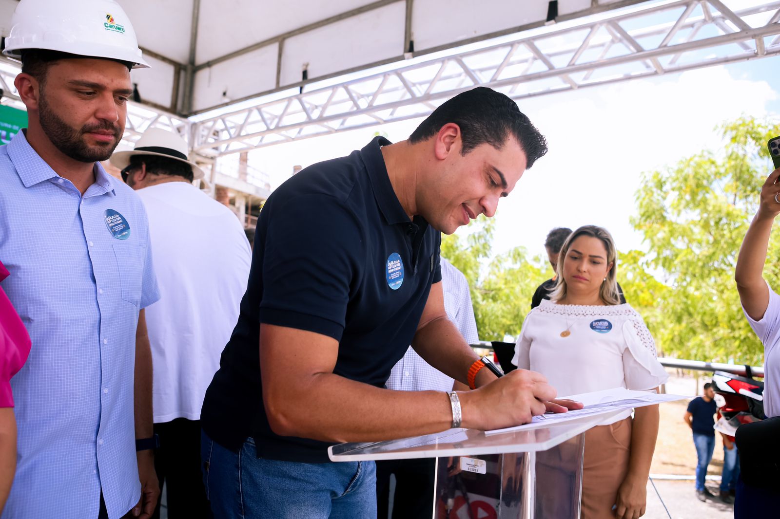 Prefeito Rodrigo Pinheiro anuncia pacote de obras para o bairro das Rendeiras, durante a Caravana da Saúde e Cidadania