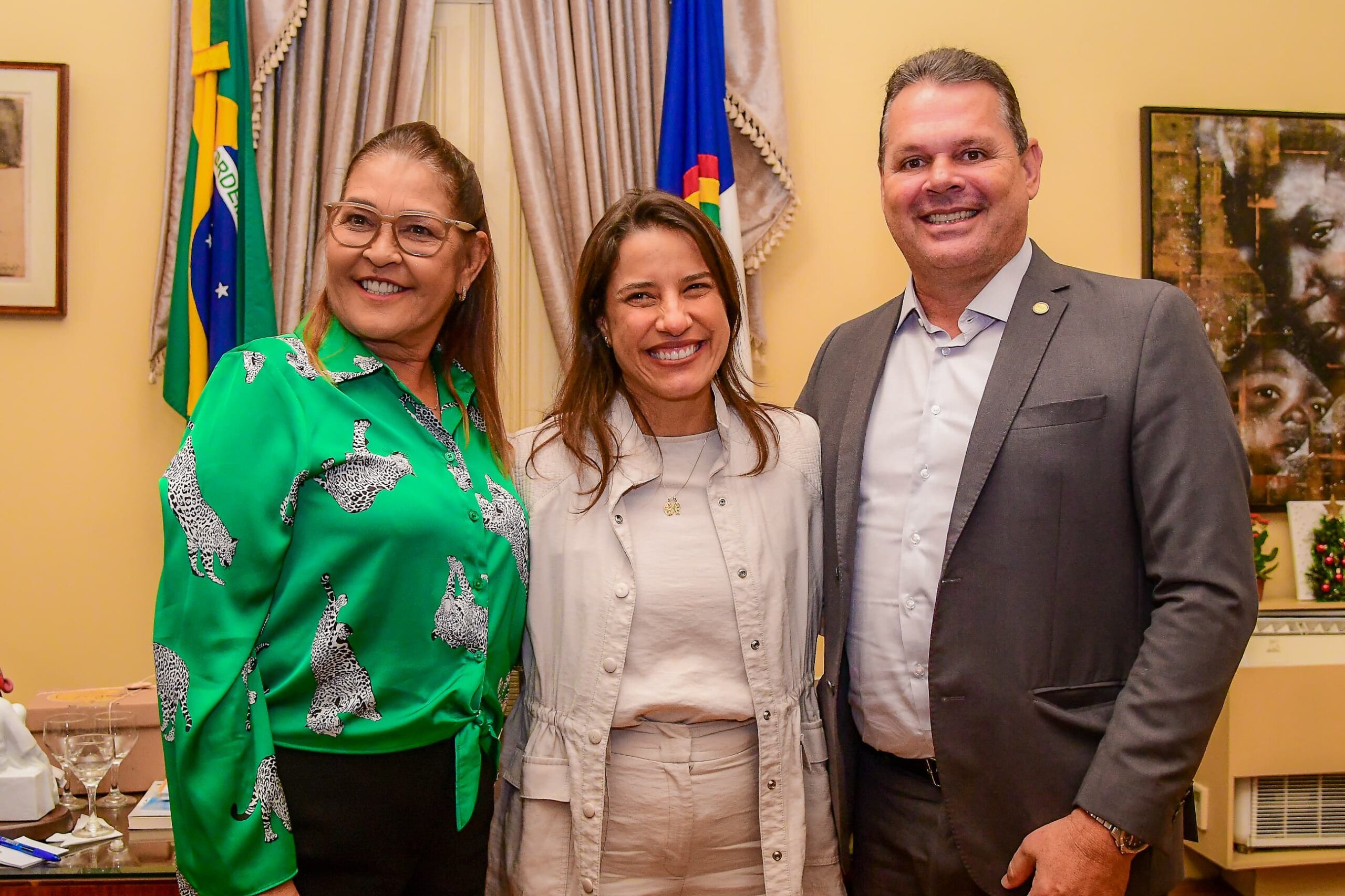 Prefeita Isabel Hacker Apresenta Demandas necessárias em Reunião no Palácio do Campo das Princesas