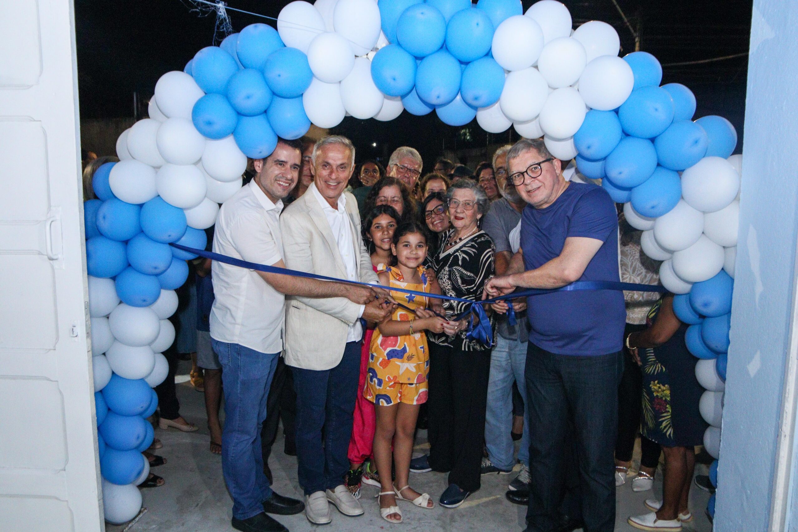 Em Vitória de Santo Antão, Paulo Roberto inaugura primeira Cozinha Comunitária do município