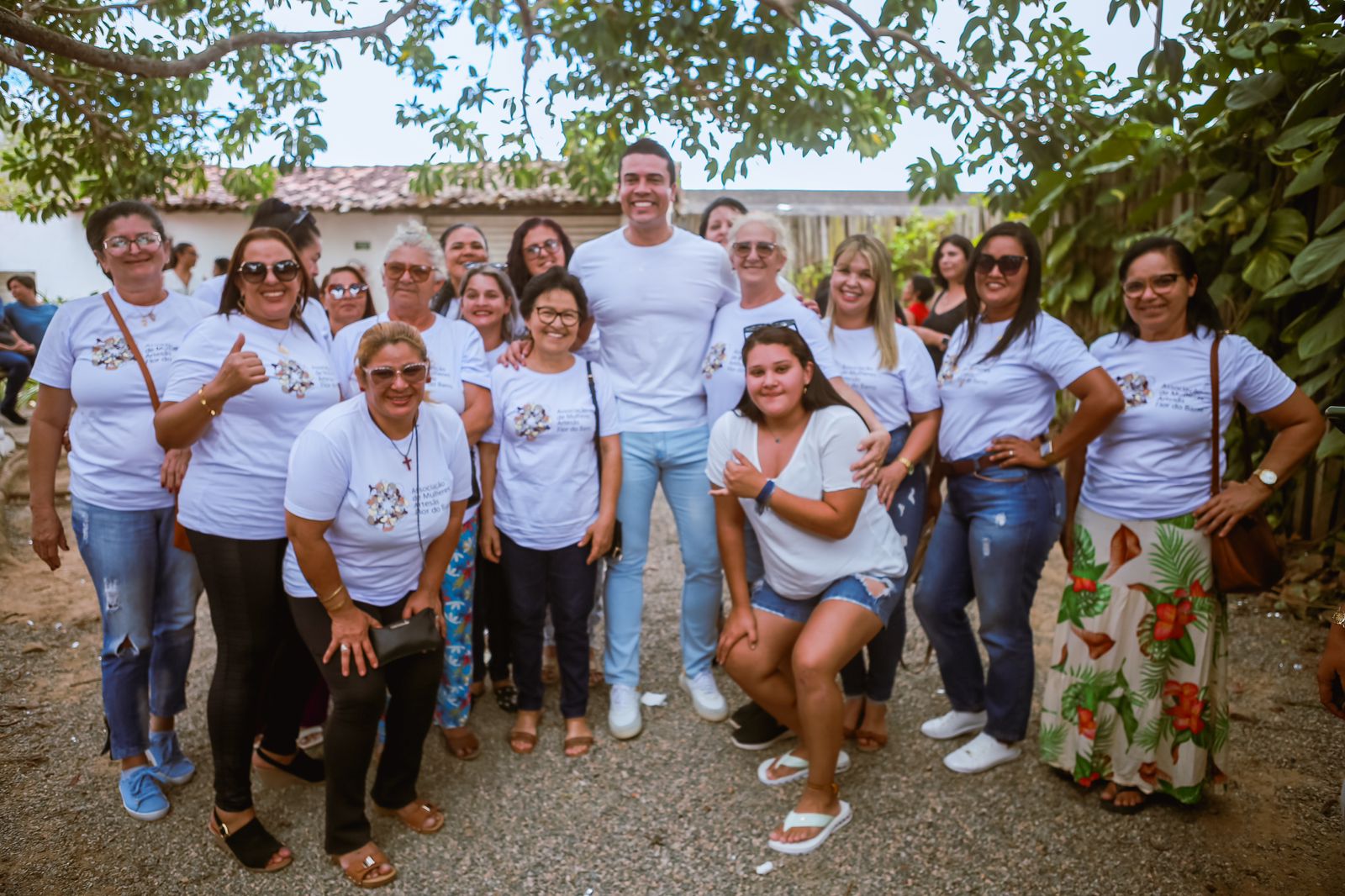 Prefeito Rodrigo Pinheiro promove café da manhã com cerca de 250 lideranças femininas em Caruaru