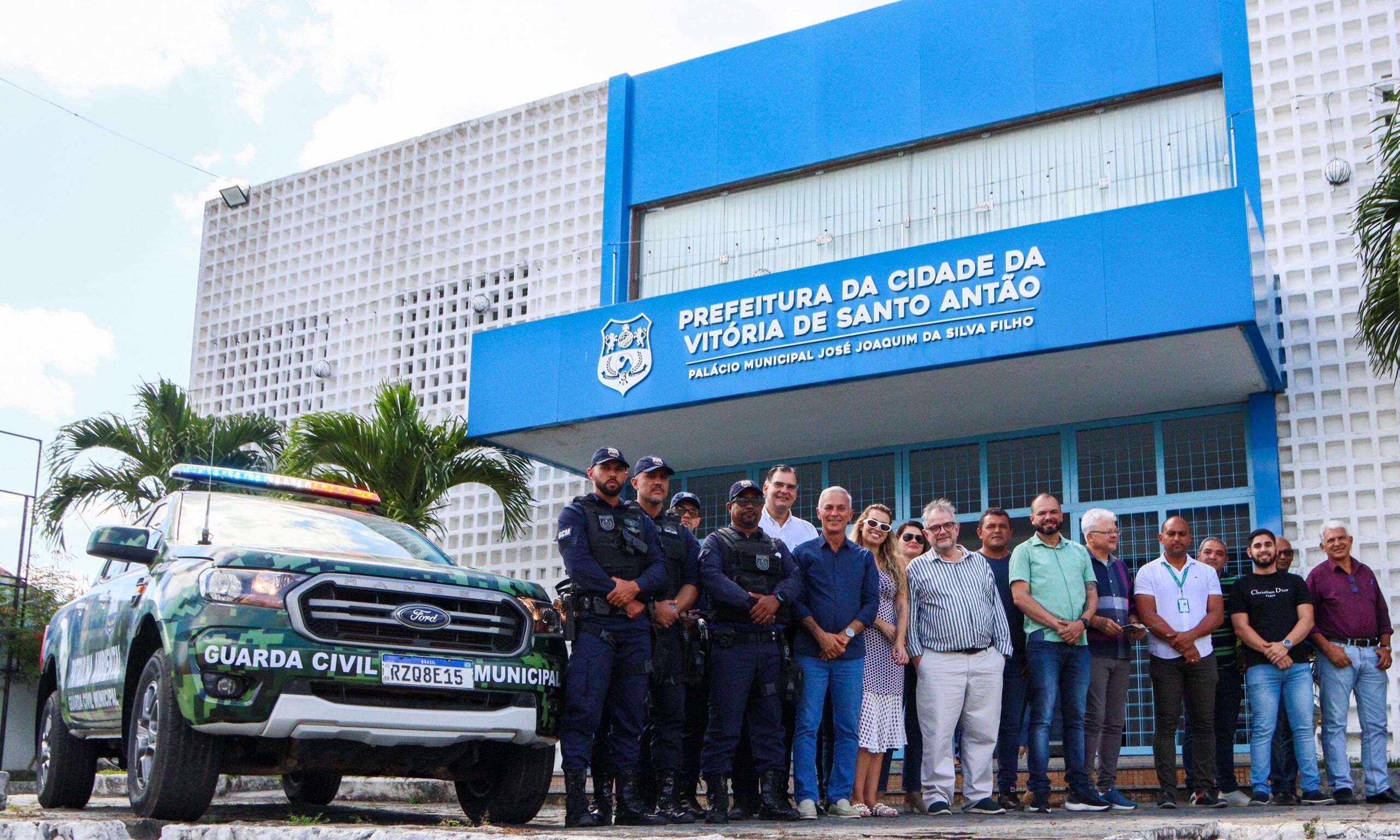 Em Vitória, Paulo Roberto faz entrega de viatura da Patrulha Ambiental