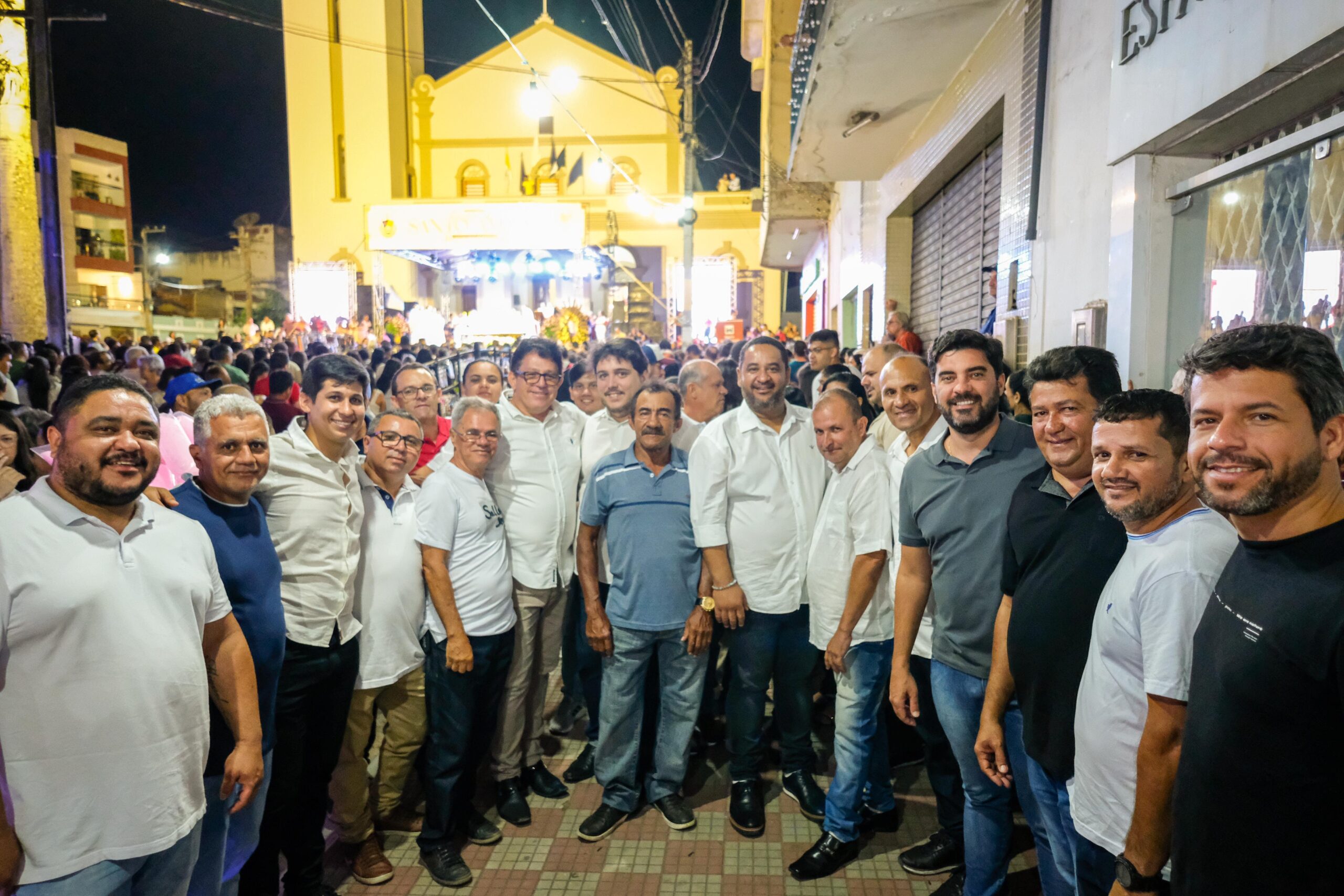 Kaio Maniçoba celebra tradição e devoção na Festa de Santo Amaro em Taquaritinga do Norte