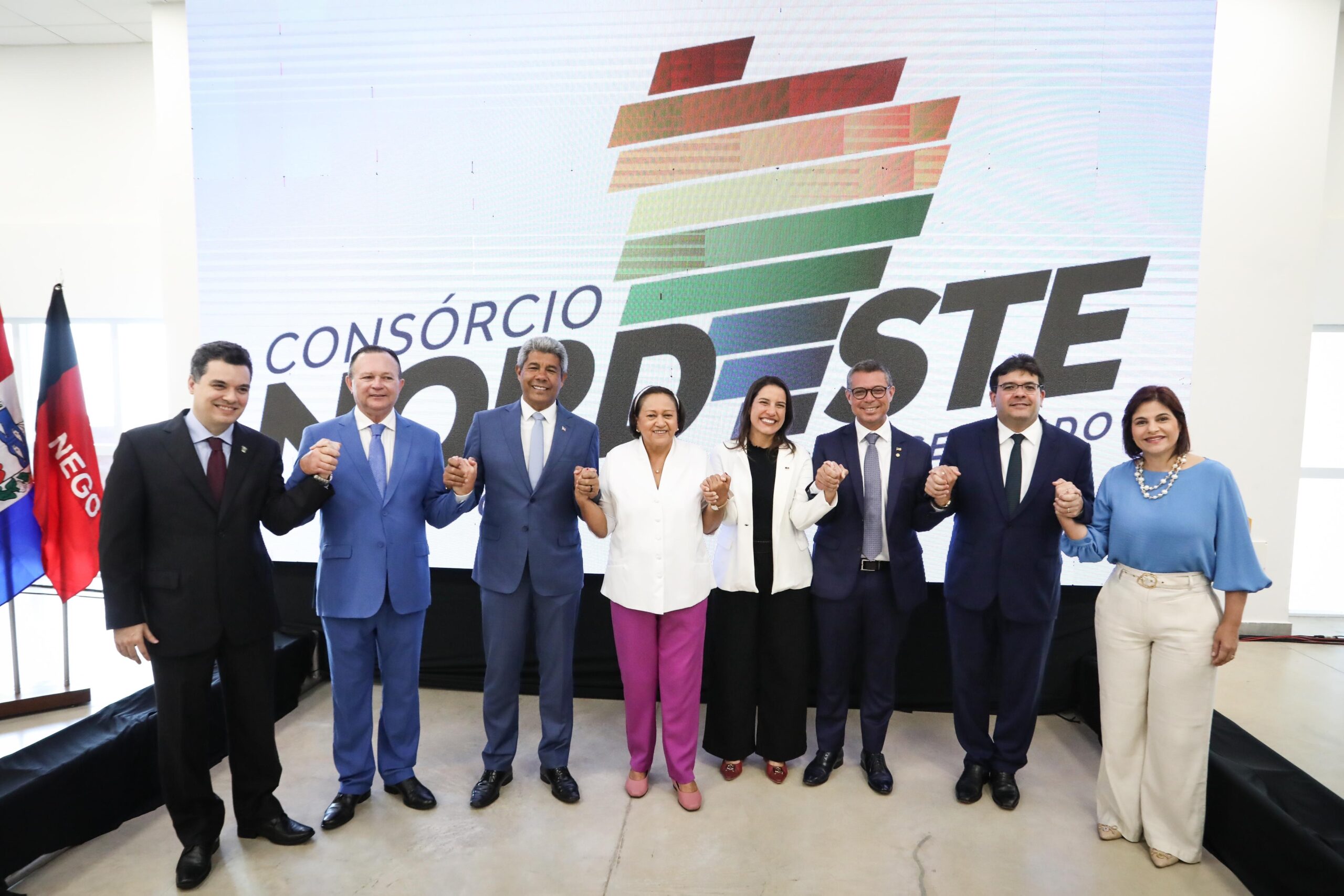 Governadora Raquel Lyra participa da posse de Fátima Bezerra, gestora do Rio Grande do Norte, como presidente do Consórcio Nordeste