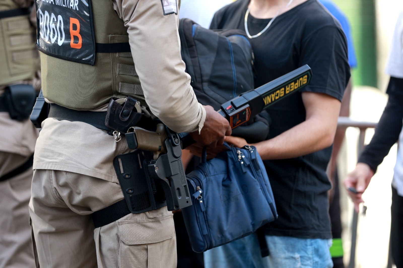 Portais de abordagem da Polícia Militar reforçam segurança no Carnaval de Salvador, em 42 pontos nos três circuitos