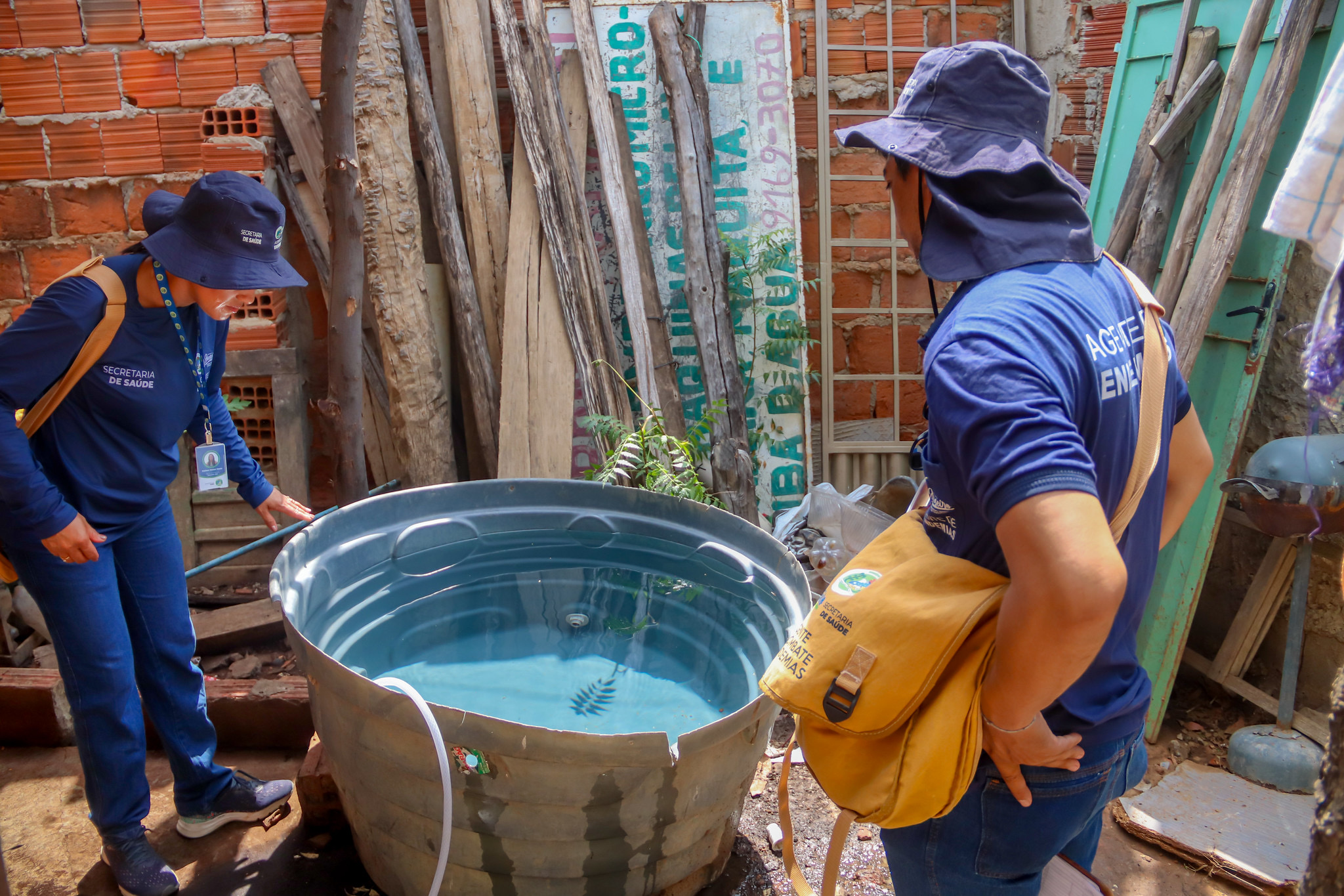 Prefeitura de Juazeiro intensifica ações de combate ao Aedes aegypti e realiza mutirões de visitas domiciliares nos bairros