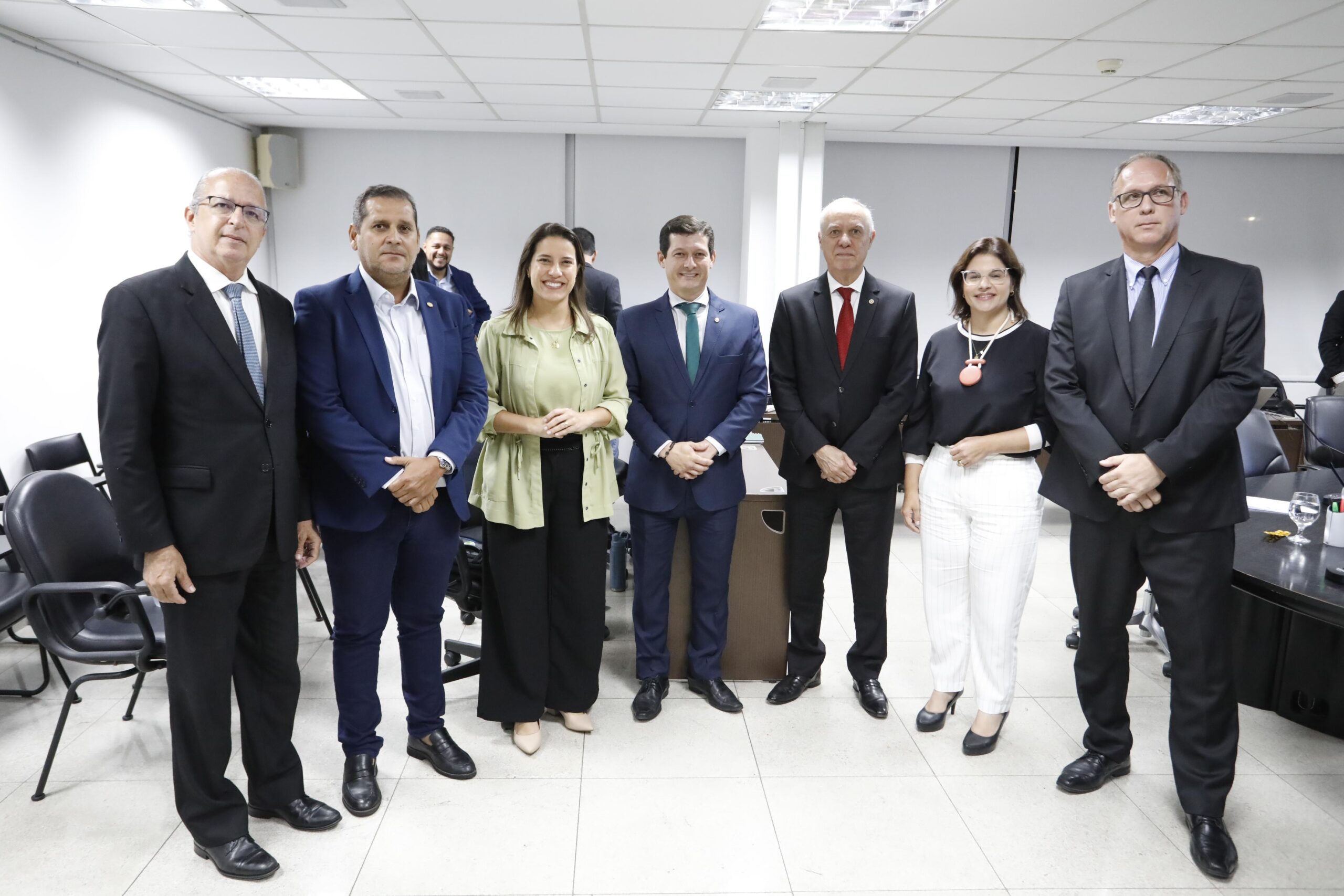 Em reunião do Juntos pela Segurança, governadora Raquel Lyra debate ações para garantir melhorias no sistema penitenciário pernambucano