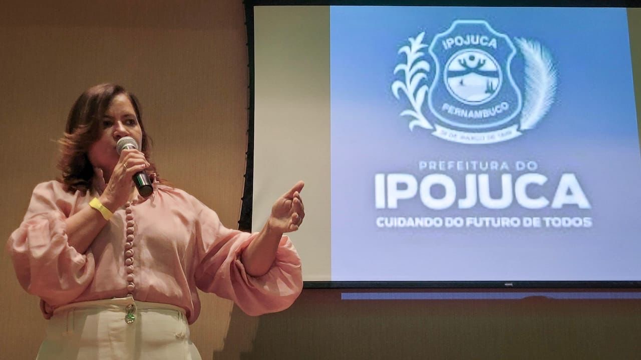 Prefeita do Ipojuca, Célia Sales, comanda reunião de planejamento de 2024 com o secretariado