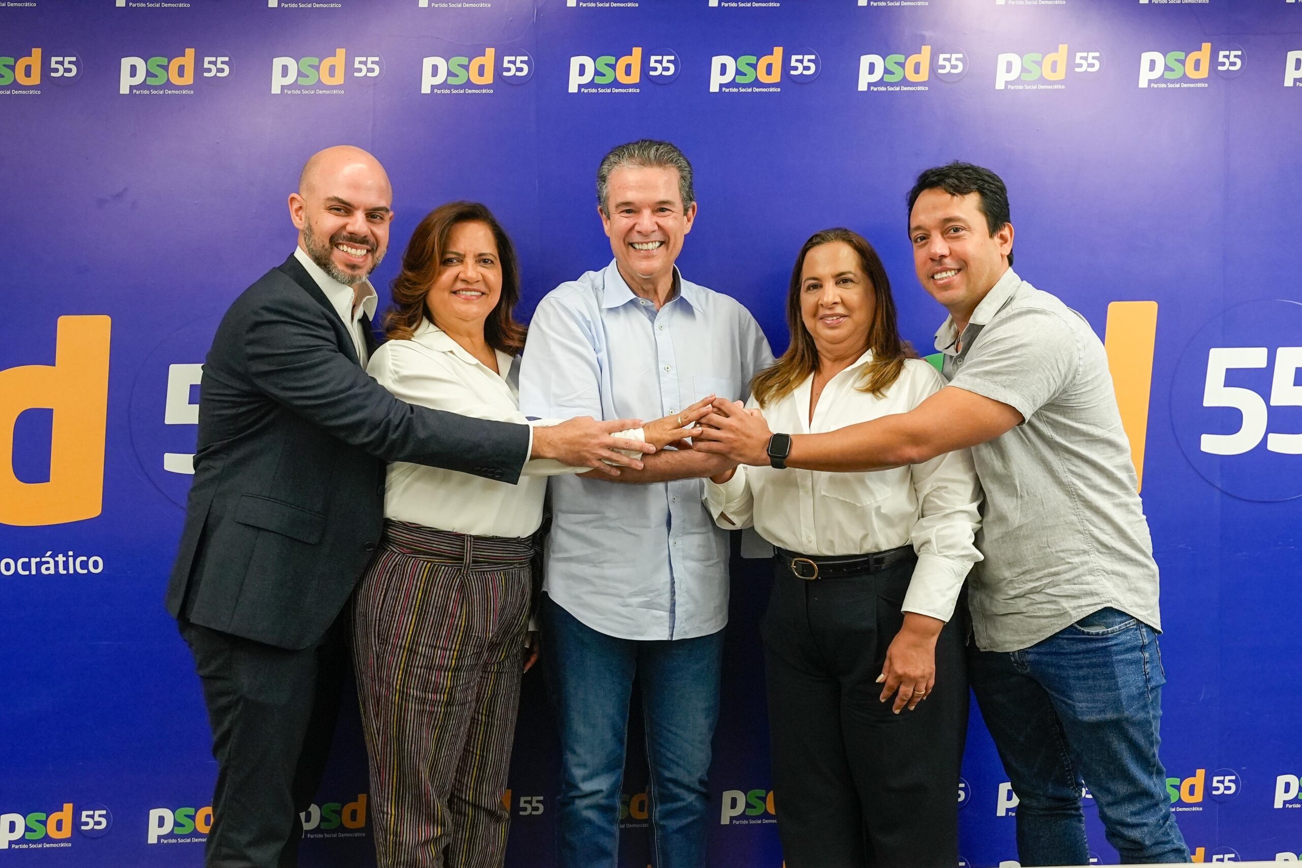 Ao lado da Prefeita Célia Sales e Romero Sales Filho, pré-candidata Adilma Lacerda, recebe apoio do ministro e presidente regional do PSD, André de Paula